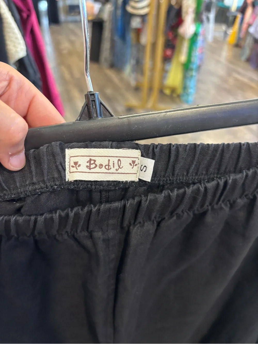 Bodil black wide